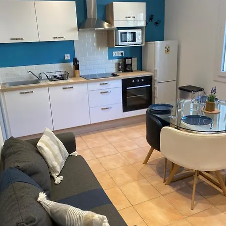 F2 30m2, 300m Des Thermes Apartment