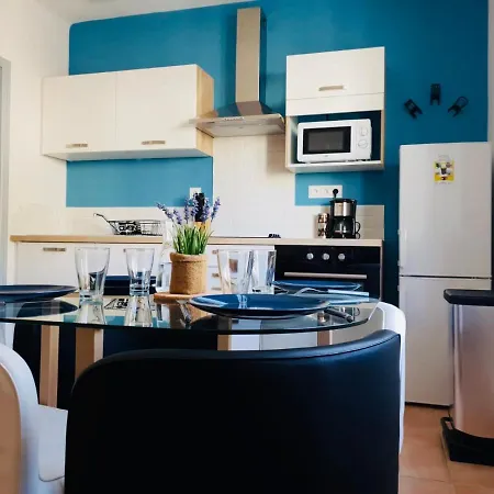 Apartment F2 30m2, 300m Des Thermes *
