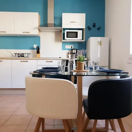 F2 30m2, 300m Des Thermes Apartment
